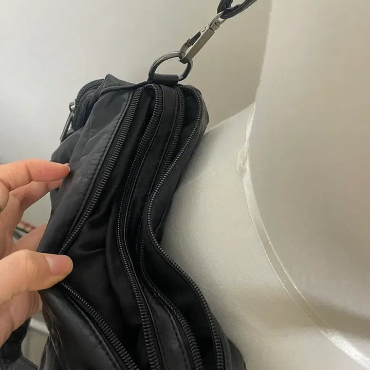 [BUNJANG] Black Crossbody Bag / 크로스 숄더 백