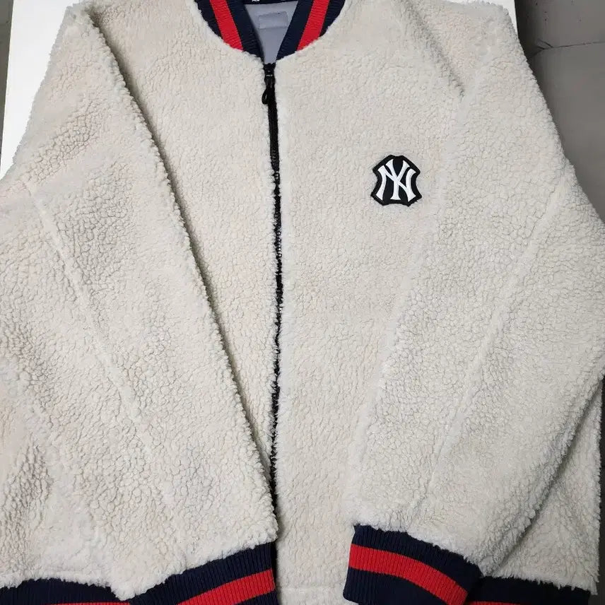 [SOLD OUT] [ XXL ] MLB 뉴욕양키스 보아 후리스 바시티 자켓