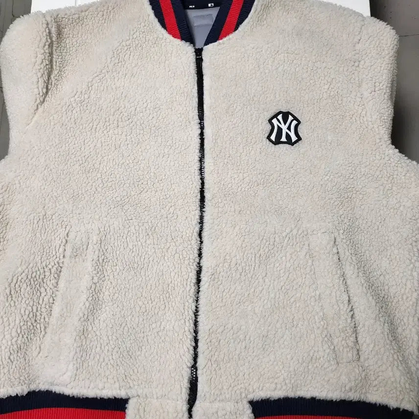 [SOLD OUT] [ XXL ] MLB 뉴욕양키스 보아 후리스 바시티 자켓