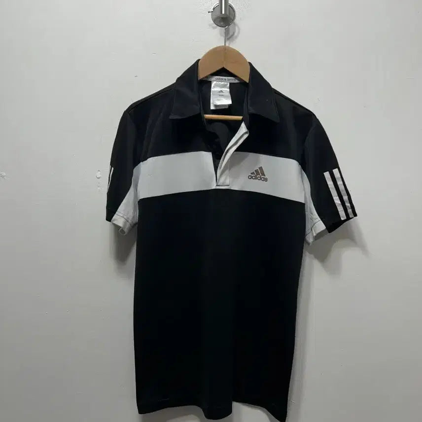 [BUNJANG] Adidas Black and White Polo Shirt (Size M) / 아디다스 블랙/화이트 반팔 카라티 M