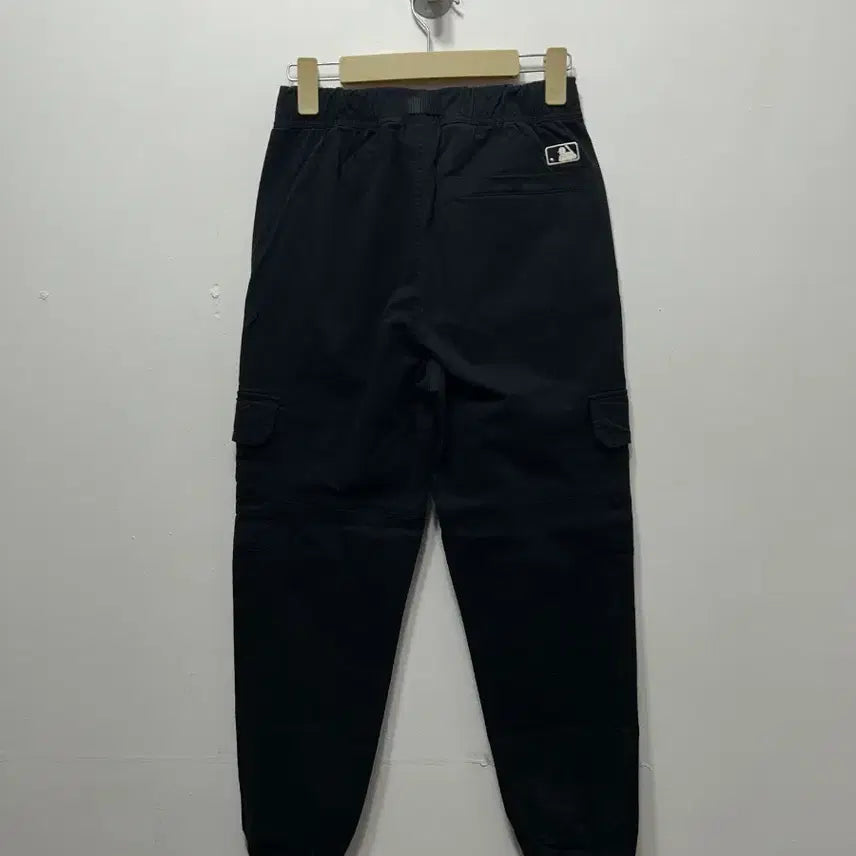 [BUNJANG] MLB New York Yankees Black Cargo Jogger Pants S / MLB 뉴욕양키스 블랙 카고 조거팬츠 S