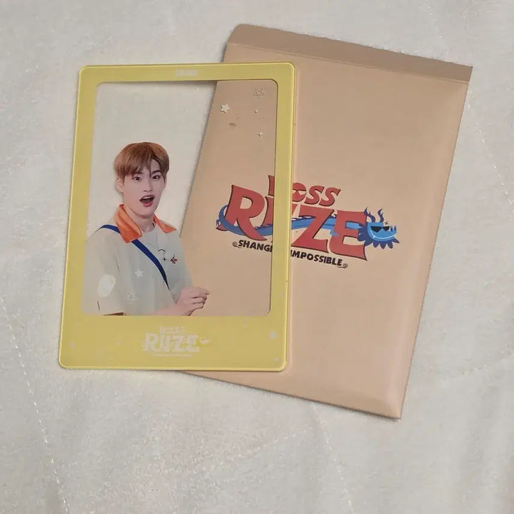 [SOLD OUT] 라이즈 보스라이즈 아크릴 소희 포토프레임