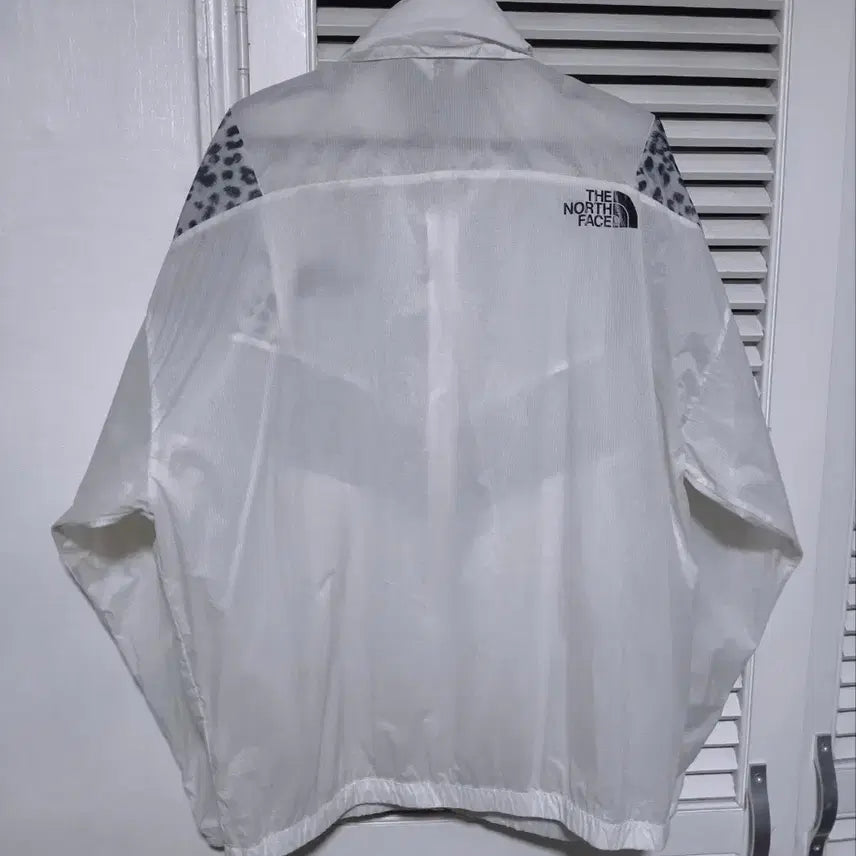 [SOLD OUT] 100 노스페이스 나일론 경량 바람막이 등산복