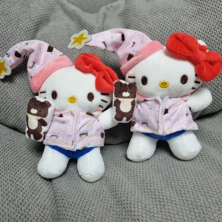 [BUNJANG] Hello Kitty Pajama Doll Keyring / 헬로키티 잠옷 인형키링