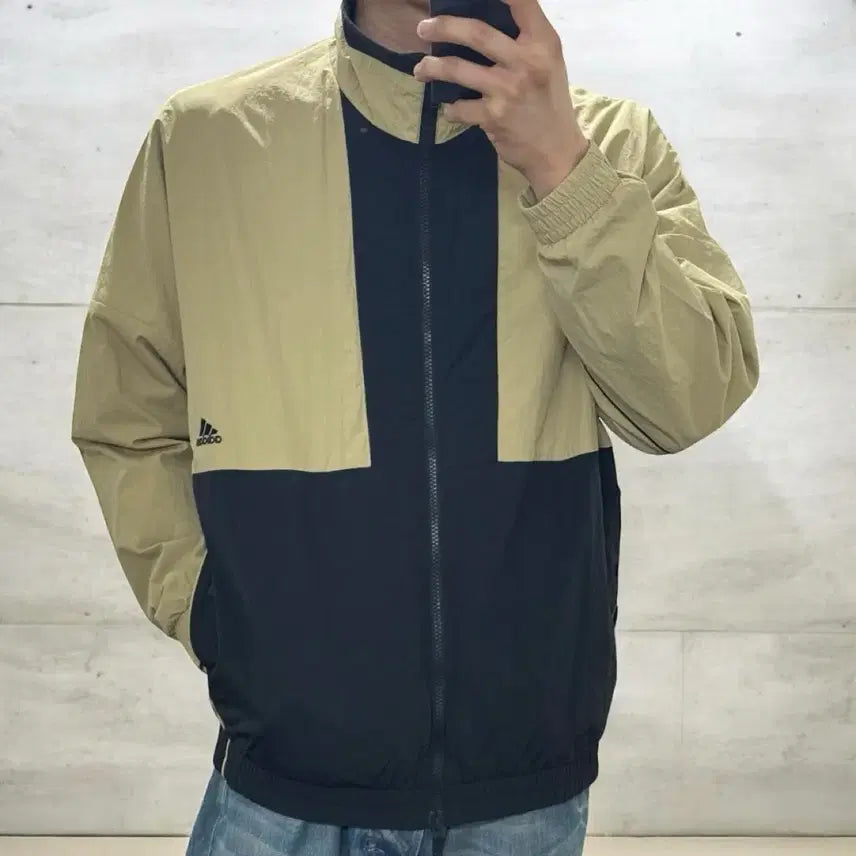 [BUNJANG] Adidas Oversized Big Printing Windbreaker Jacket / 아디다스 오버사이즈 빅프린팅 바람막이