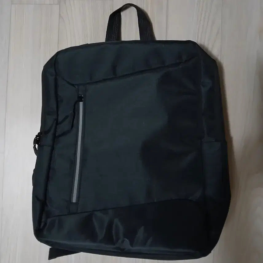 [SOLD OUT] 미사용 새상품 검정색 백팩 가방