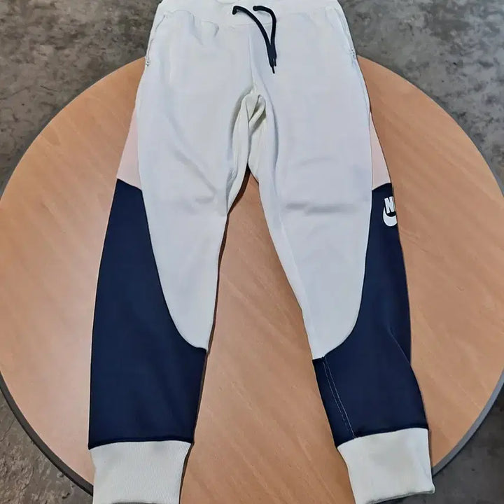 [SOLD OUT] 나이키 조거팬츠 30전후(남녀공용)