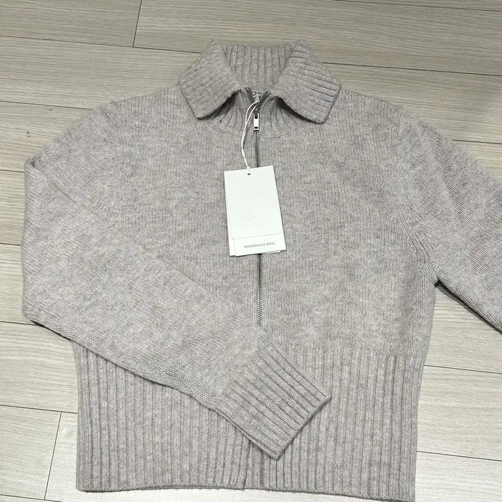 [BUNJANG] COS Cropped Wool Zip-up Cardigan / cos 코스 크롭 울 집업 가디건