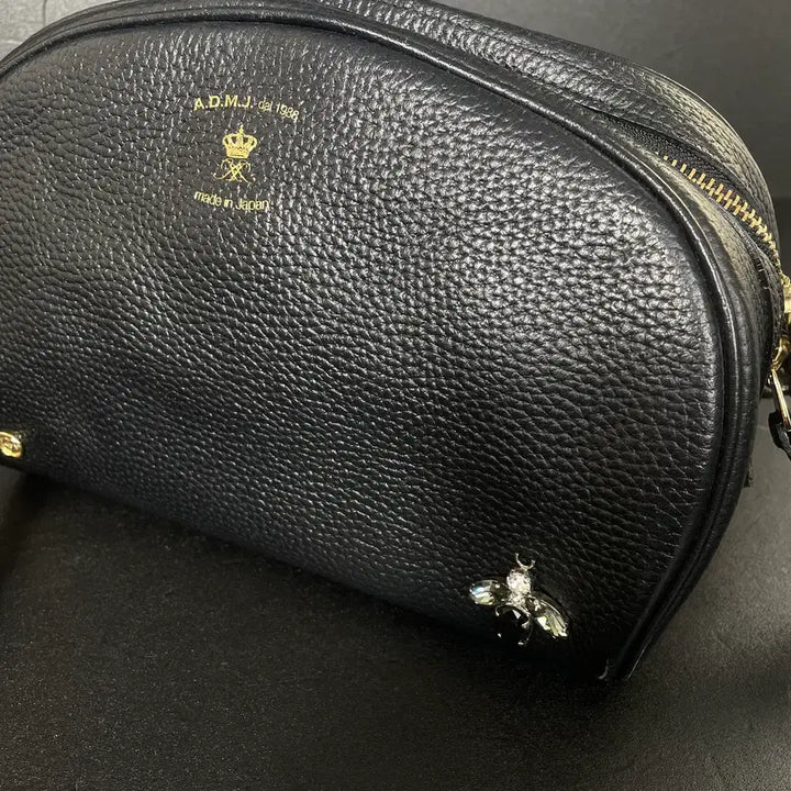 [BUNJANG] A.D.M.J THE BEE Round Accent Black Crossbody Bag / A.D.M.J THE BEE 라운드 악센트 블랙 레이디스 크로스백