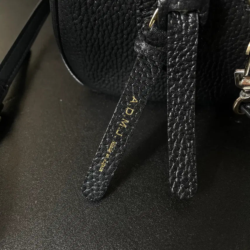 [BUNJANG] A.D.M.J THE BEE Round Accent Black Crossbody Bag / A.D.M.J THE BEE 라운드 악센트 블랙 레이디스 크로스백