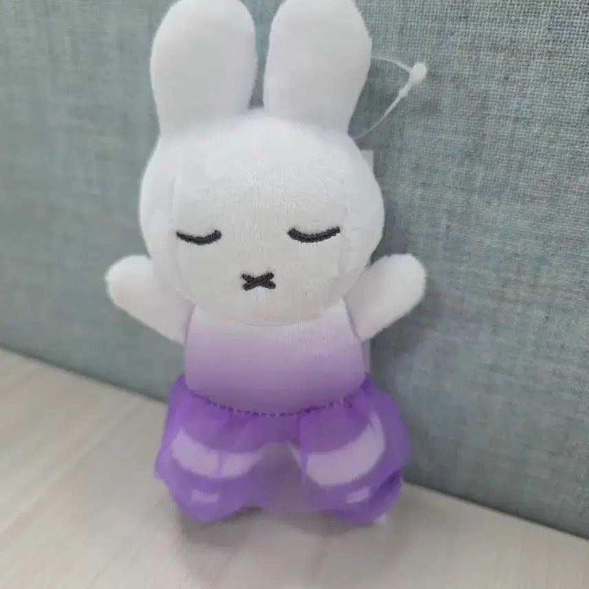 [BUNJANG] Miffy Winter Olympics Figure Skating Doll Keychain / 동계올림픽 미피 한정판 피켜스케이팅 인형 키링 새상품