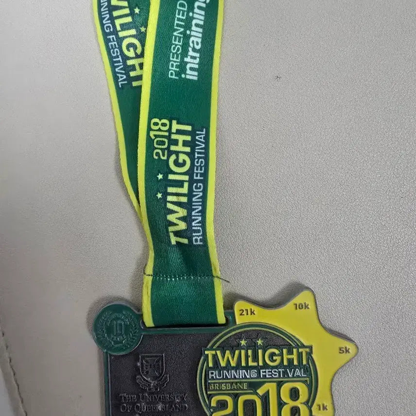 [BUNJANG] Twilight Half Marathon Completion Medal / 2018 트와일라잇 하프 마라톤 완주 메달