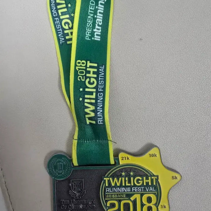 [BUNJANG] Twilight Half Marathon Completion Medal / 2018 트와일라잇 하프 마라톤 완주 메달