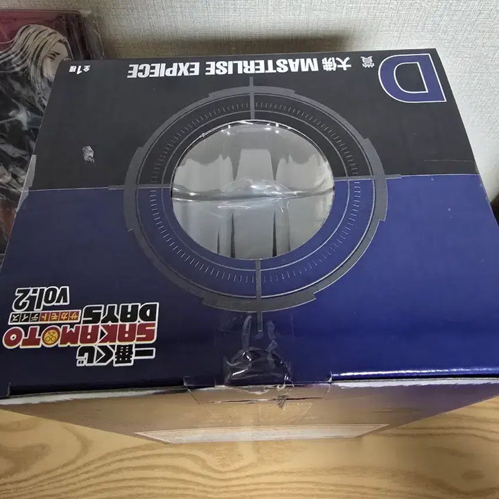 [SOLD OUT] 제일복권 사카모토데이즈 D상 오사라기 피규어 +G상 아크릴 보드 세트