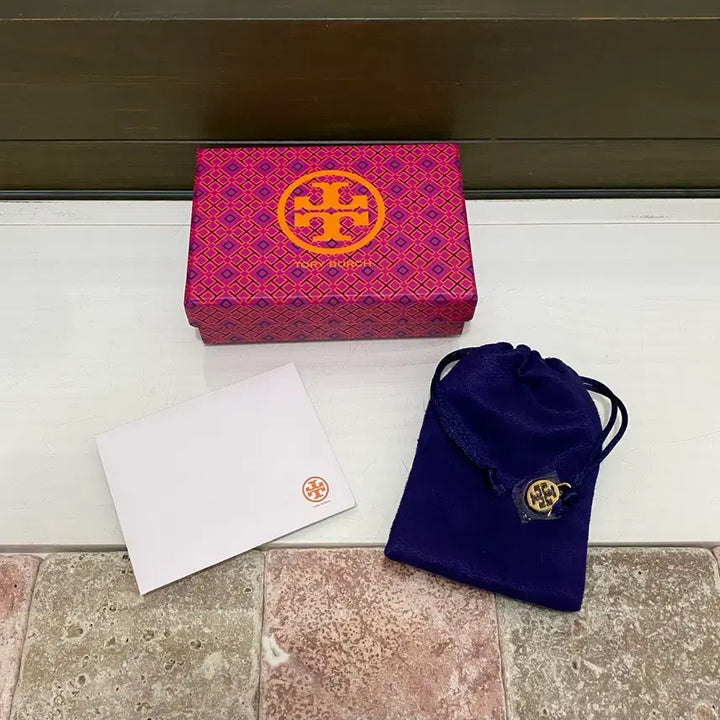 [BUNJANG] Tory Burch Earring Box and Dust Bag / 토리버치 귀걸이 박스 + 더스트백
