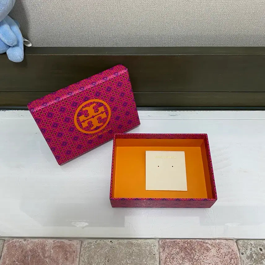 [BUNJANG] Tory Burch Earring Box and Dust Bag / 토리버치 귀걸이 박스 + 더스트백
