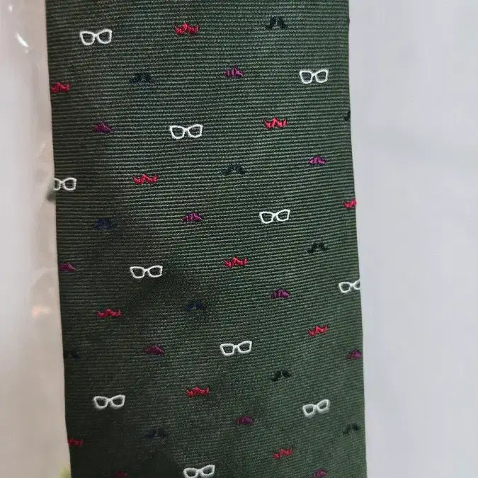 [BUNJANG] Clif Ford Eyeglass Pattern Tie / Clif Ford 안경 패턴 넥타이
