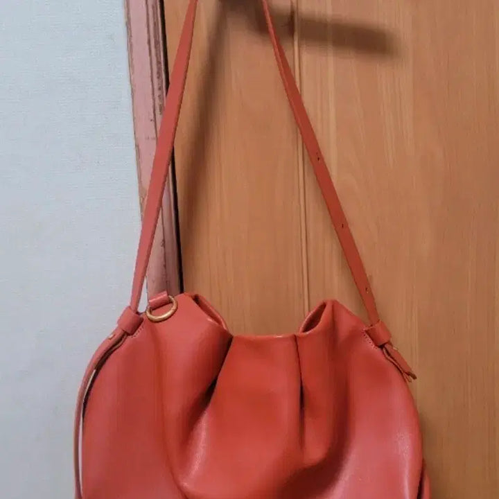 [BUNJANG] Hoze Brett Leather Shoulder Bag / 호제 브렛 가죽 숄더백 파프리카