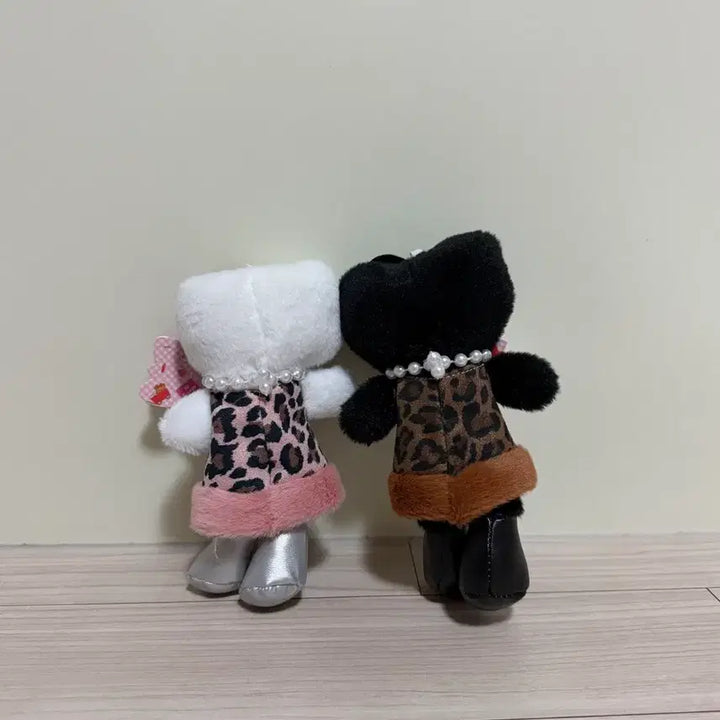 [BUNJANG] Hello Kitty Leopard Print Dress Keyring Bundle Set / [일괄] 롱다리 키티 호피 원피스 인형 키링 세트