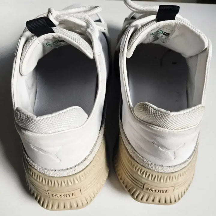 [BUNJANG] Puma Copenhagen Avid White Sneakers / 푸마 코펜하겐 아비드 화이트 270