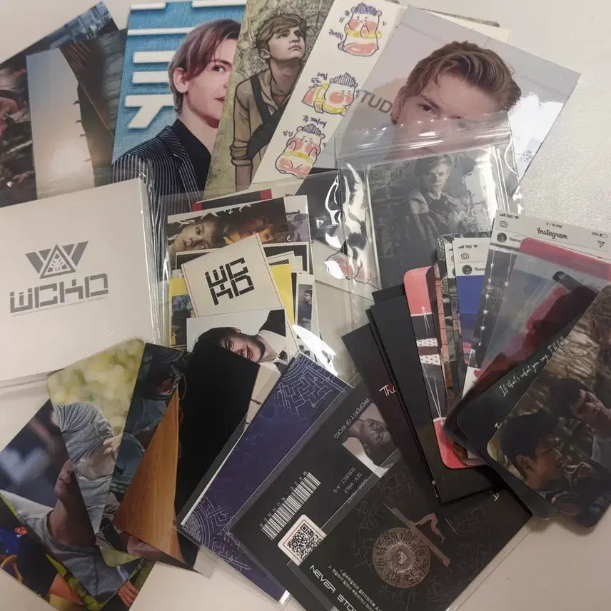 [BUNJANG] Maze Runner Newt Bundle Set / 메이즈러너 뉴트 비공굿 공굿 일괄 양도
