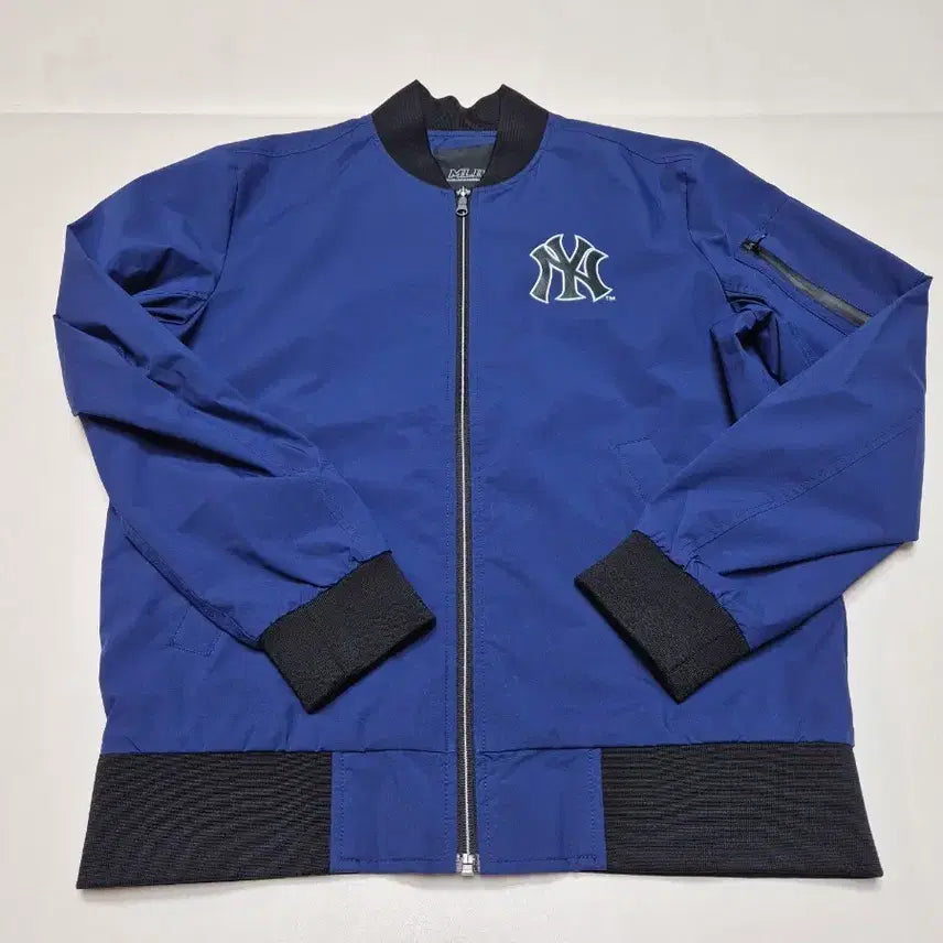 [BUNJANG] MLB New York Yankees Essential Bomber Jacket / MLB 뉴욕양키스 에센셜 항공점퍼