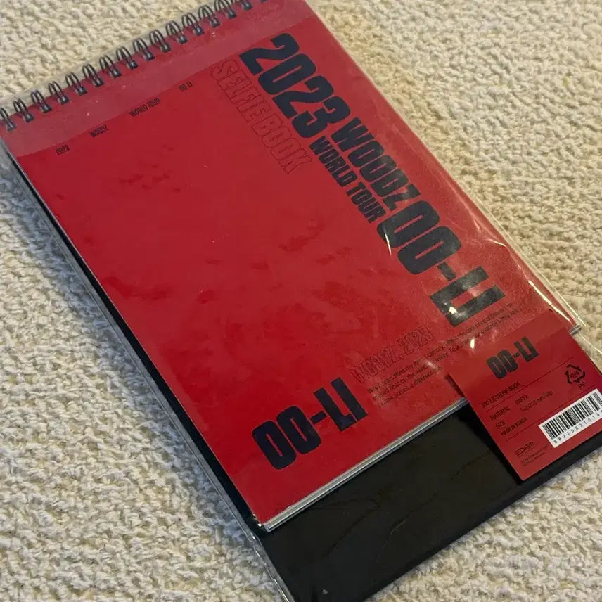 [BUNJANG] WOODZ 2023 World Tour Selfie Book / WOODZ 2023 월드투어 셀피북 미개봉