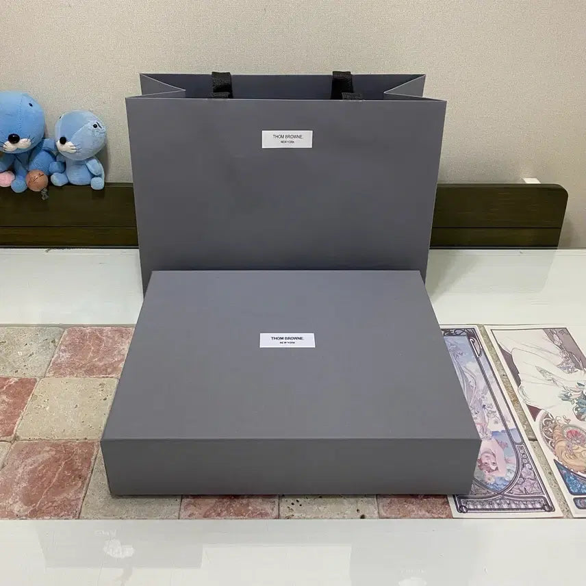 [BUNJANG] Thom Browne Box and Shopping Bag / 톰브라운 박스 + 쇼핑백