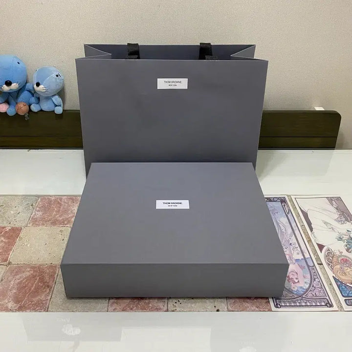 [BUNJANG] Thom Browne Box and Shopping Bag / 톰브라운 박스 + 쇼핑백