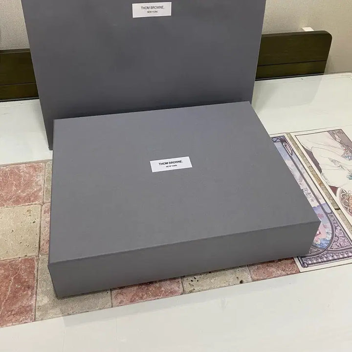 [BUNJANG] Thom Browne Box and Shopping Bag / 톰브라운 박스 + 쇼핑백