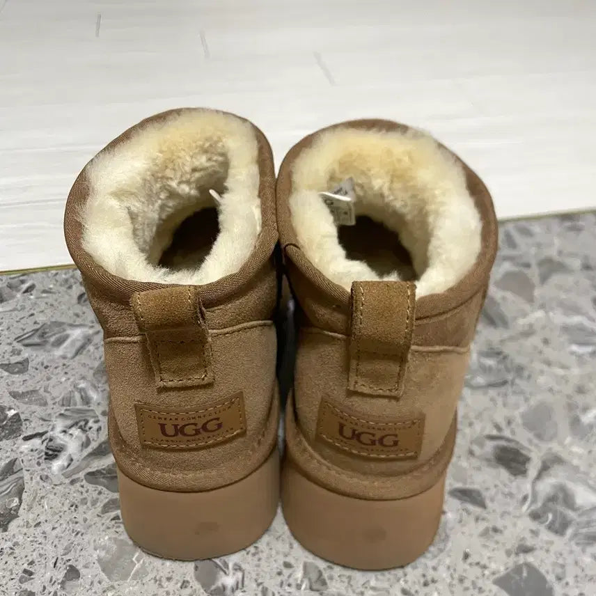 [BUNJANG] Ozwear UGG Chestnut Boots / 오즈웨어 어그 정품 220-225