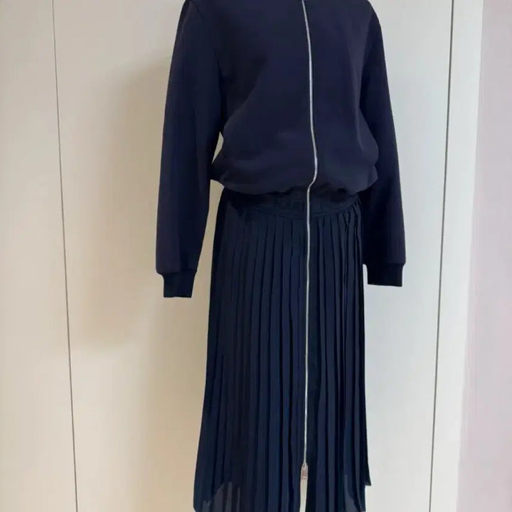 [BUNJANG] Karl Lagerfeld Signature Blouson Dress / (무료배송) 칼라거펠트 시그니처 블루종 원피스