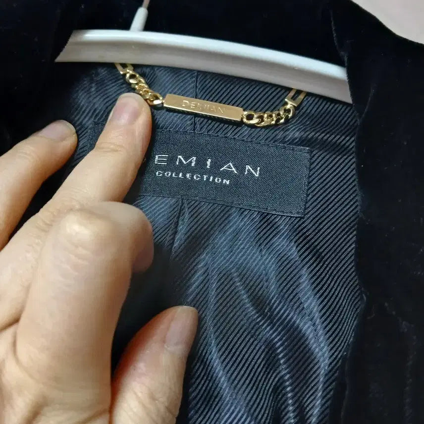 [BUNJANG] DEMIAN Velvet Black Jacket / DEMIAN 벨벳 블랙 자켓