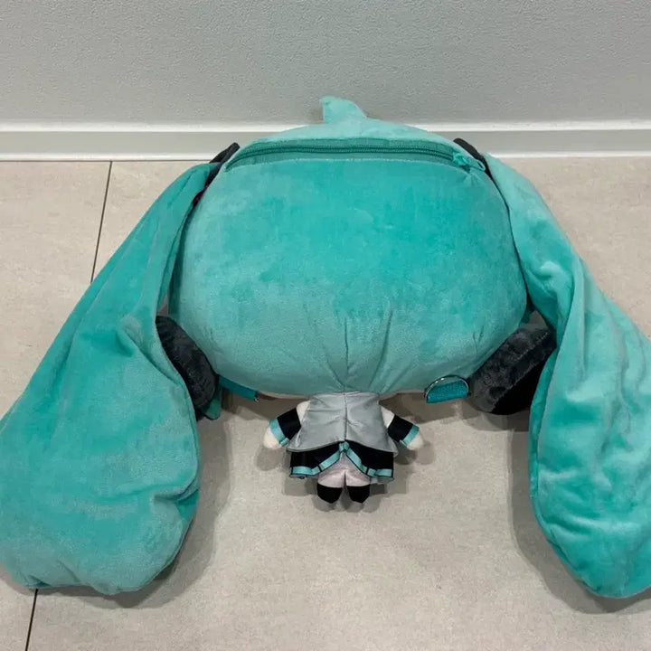 [BUNJANG] Hatsune Miku Big Head Backpack Plush / 하츠네 미쿠 큰 머리 배낭 인형