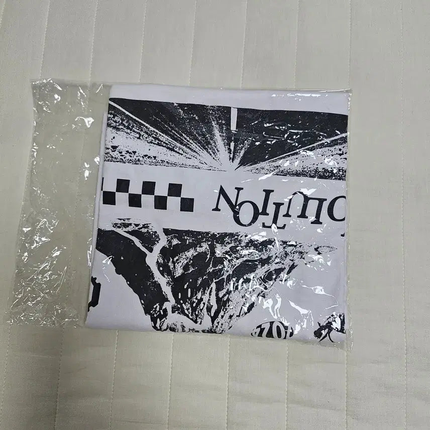 [SOLD OUT] 리레볼루션 볼케이노 티셔츠