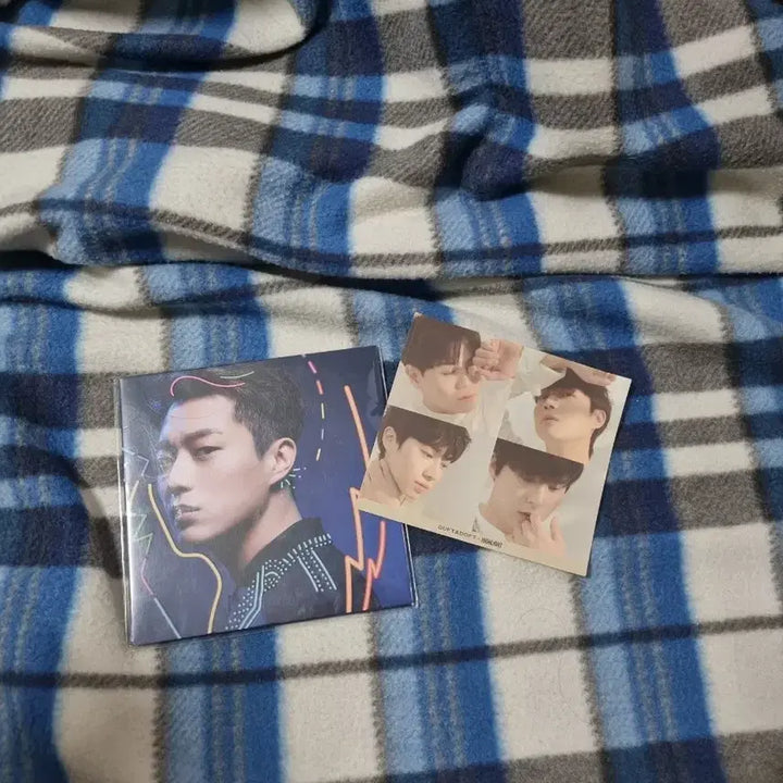 [BUNJANG] Highlight Duff &amp; Dafft Adopt Album + Sticker / Highlight Duff &amp; Dafft Adopt 앨범 + 스티커