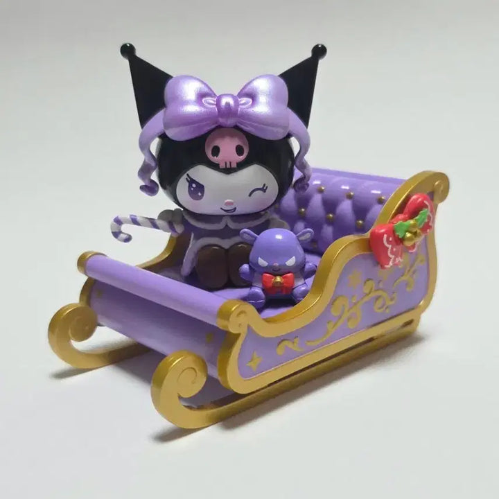 [BUNJANG] Sanrio Kuromi TopToy Christmas Sleigh Figure / 산리오 정품 쿠로미 탑토이 크리스마스 썰매 피규어 판매해요!