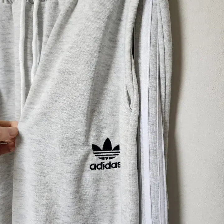 [BUNJANG] Adidas Three-Stripe Pleated Wide Leg Pants / 아디다스 3선 옆핀턱와이드바지