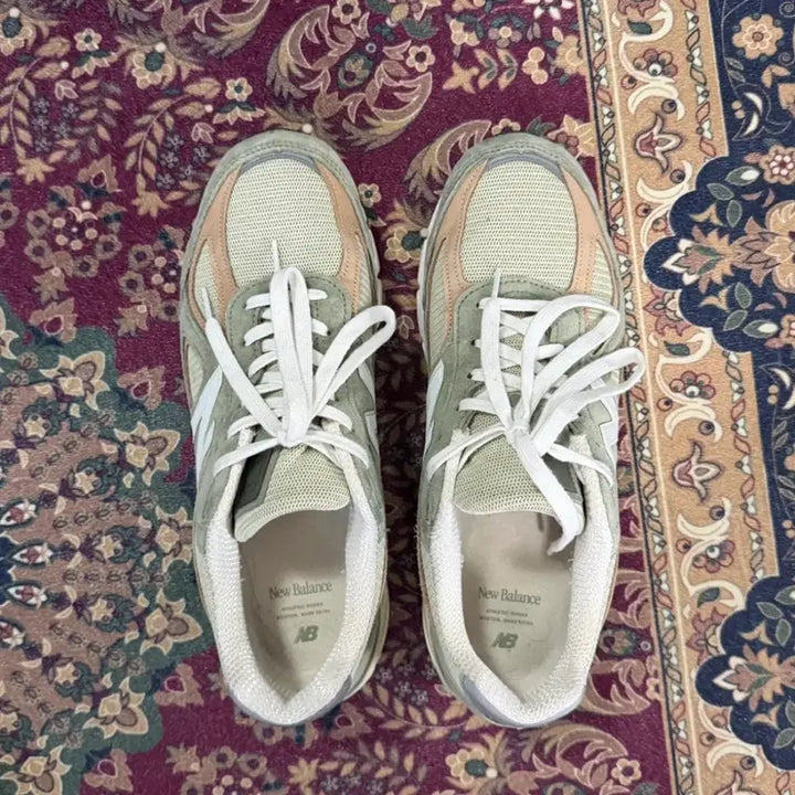 [BUNJANG] New Balance 990v4 Olive Sneakers / 뉴발란스990v4 올리브 280