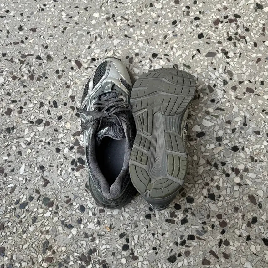 [BUNJANG] Asics Kiko Gel-Korika Silver Sneakers / 아식스 키코 젤코리커 실버 275