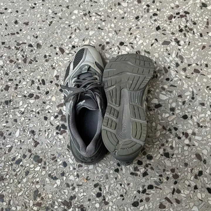[BUNJANG] Asics Kiko Gel-Korika Silver Sneakers / 아식스 키코 젤코리커 실버 275