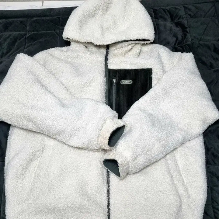 [BUNJANG] Who.A.U Reversible Fleece XL Jacket / 후아유 리버시블 플리스 XL