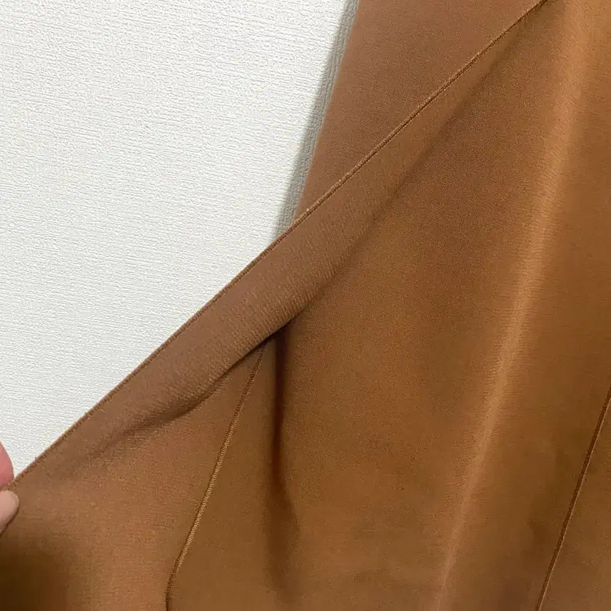 [BUNJANG] 몽또또 슬릿 스커트 카멜 / 몽또또 슬릿 스커트 카멜