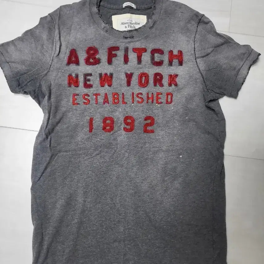 [SOLD OUT] 빈티지 아베크롬비 반팔 데미지 디테일