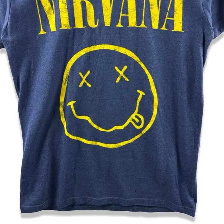 [BUNJANG] Nirvana Smile Graphic Navy Band T-shirt / 너바나 스마일 그래픽 네이비 밴드티셔츠2113