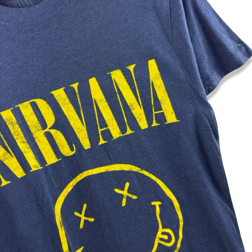 [BUNJANG] Nirvana Smile Graphic Navy Band T-shirt / 너바나 스마일 그래픽 네이비 밴드티셔츠2113