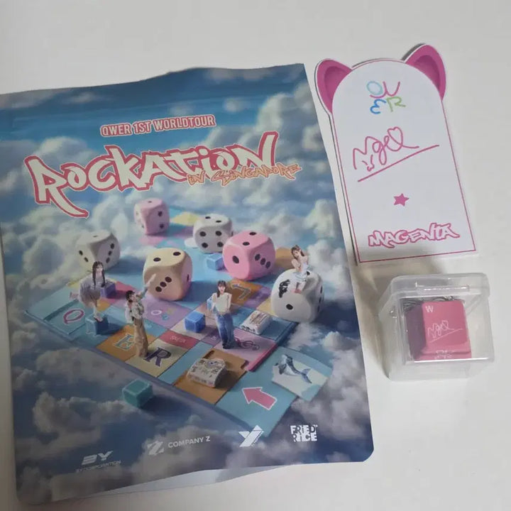 [BUNJANG] QWER World Tour Singapore MD Keycap / QWER 월드투어 싱가포르 MD 키캡 젠타