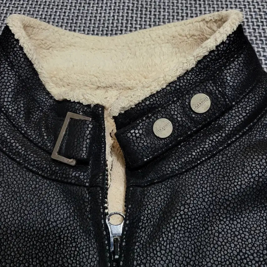 [BUNJANG] Lyle &amp; Scott Faux Fur Lined Blouson Rider Jacket Black (105) / 라일앤스콧 퍼 안감 블루종 라이더 자켓 블랙 (105)