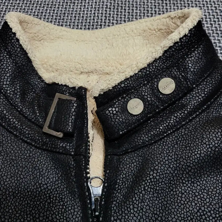 [BUNJANG] Lyle &amp; Scott Faux Fur Lined Blouson Rider Jacket Black (105) / 라일앤스콧 퍼 안감 블루종 라이더 자켓 블랙 (105)