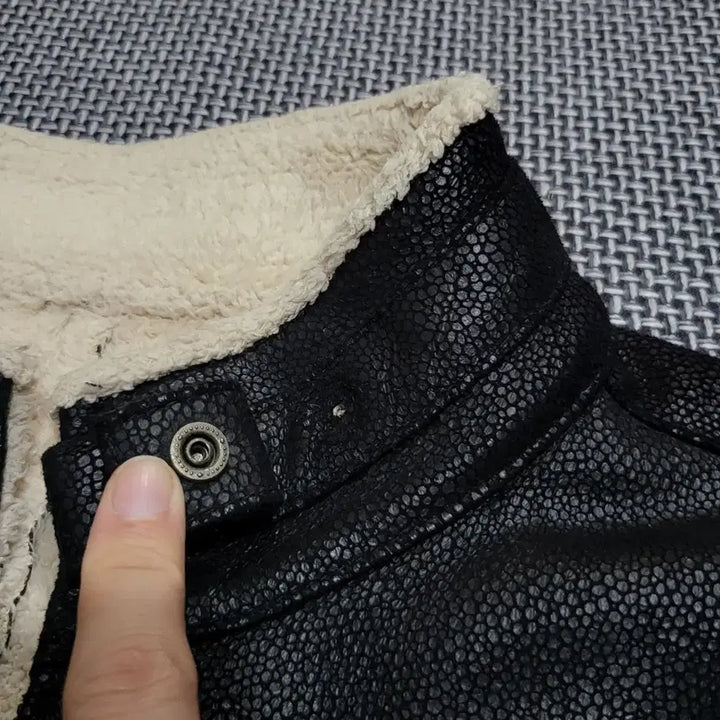 [BUNJANG] Lyle &amp; Scott Faux Fur Lined Blouson Rider Jacket Black (105) / 라일앤스콧 퍼 안감 블루종 라이더 자켓 블랙 (105)